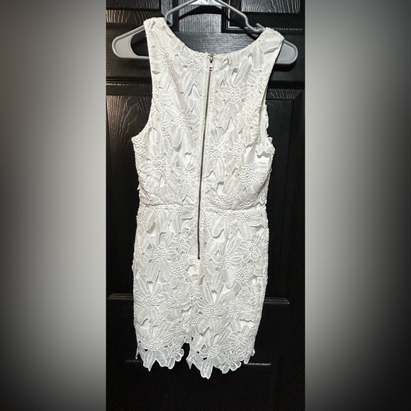 Astr Dresses & Skirts - Astr White Floral Mini Dress